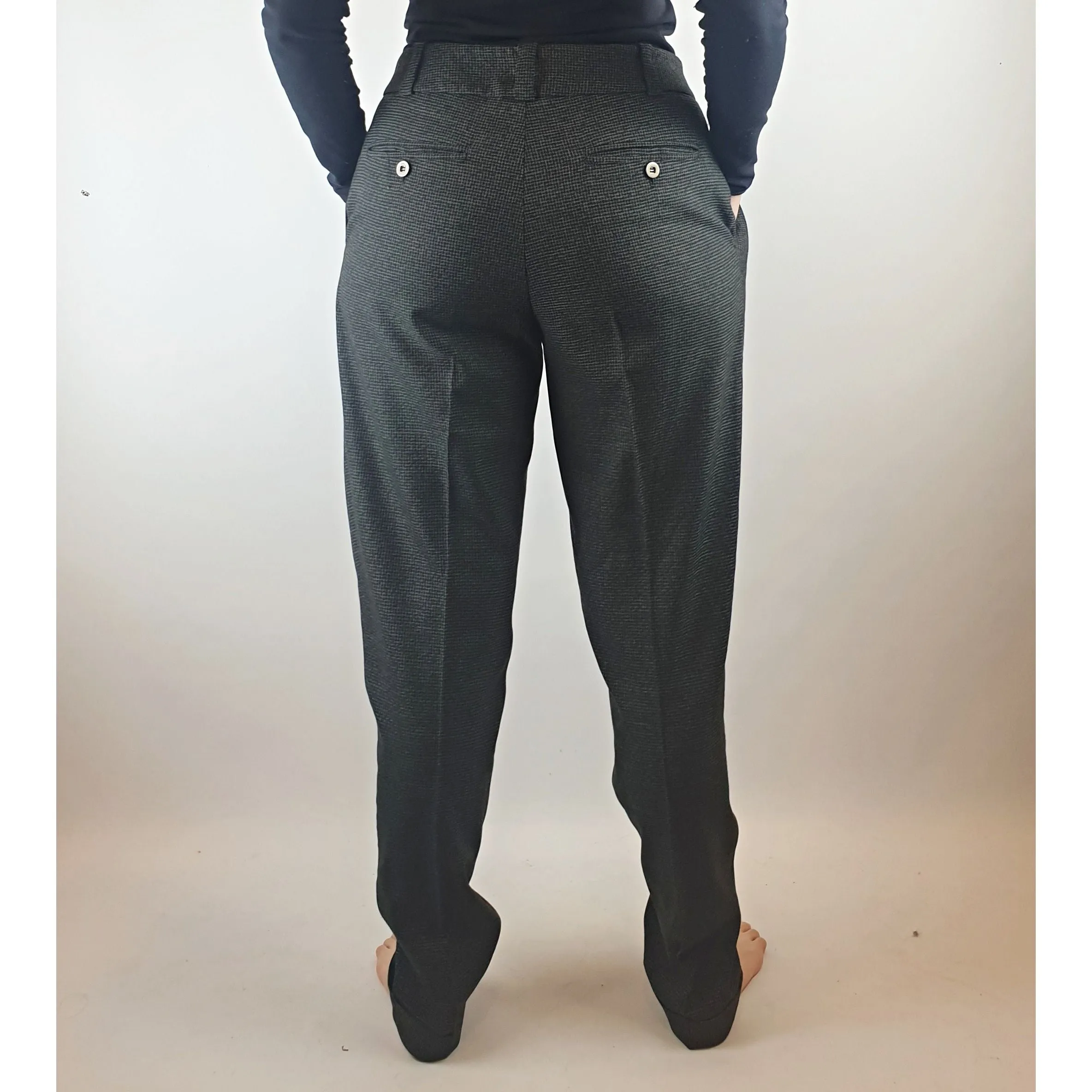 Cue black and grey small houndstooth print pants size 10