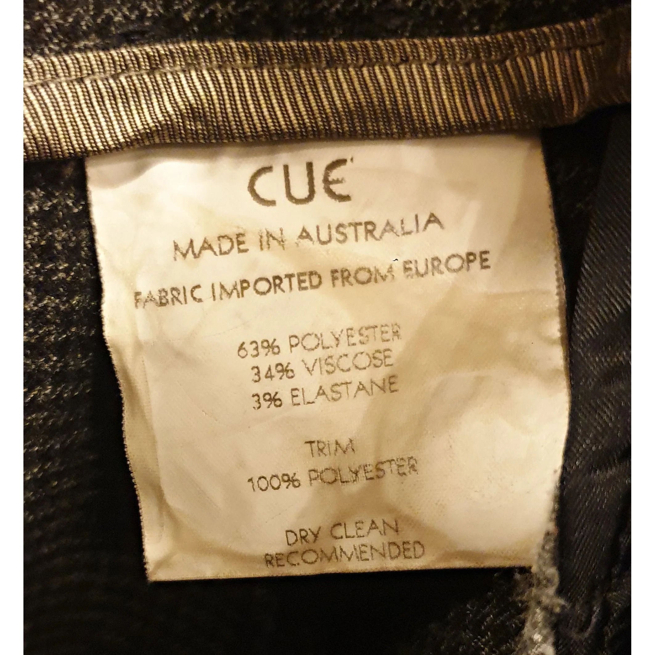 Cue black and grey small houndstooth print pants size 10