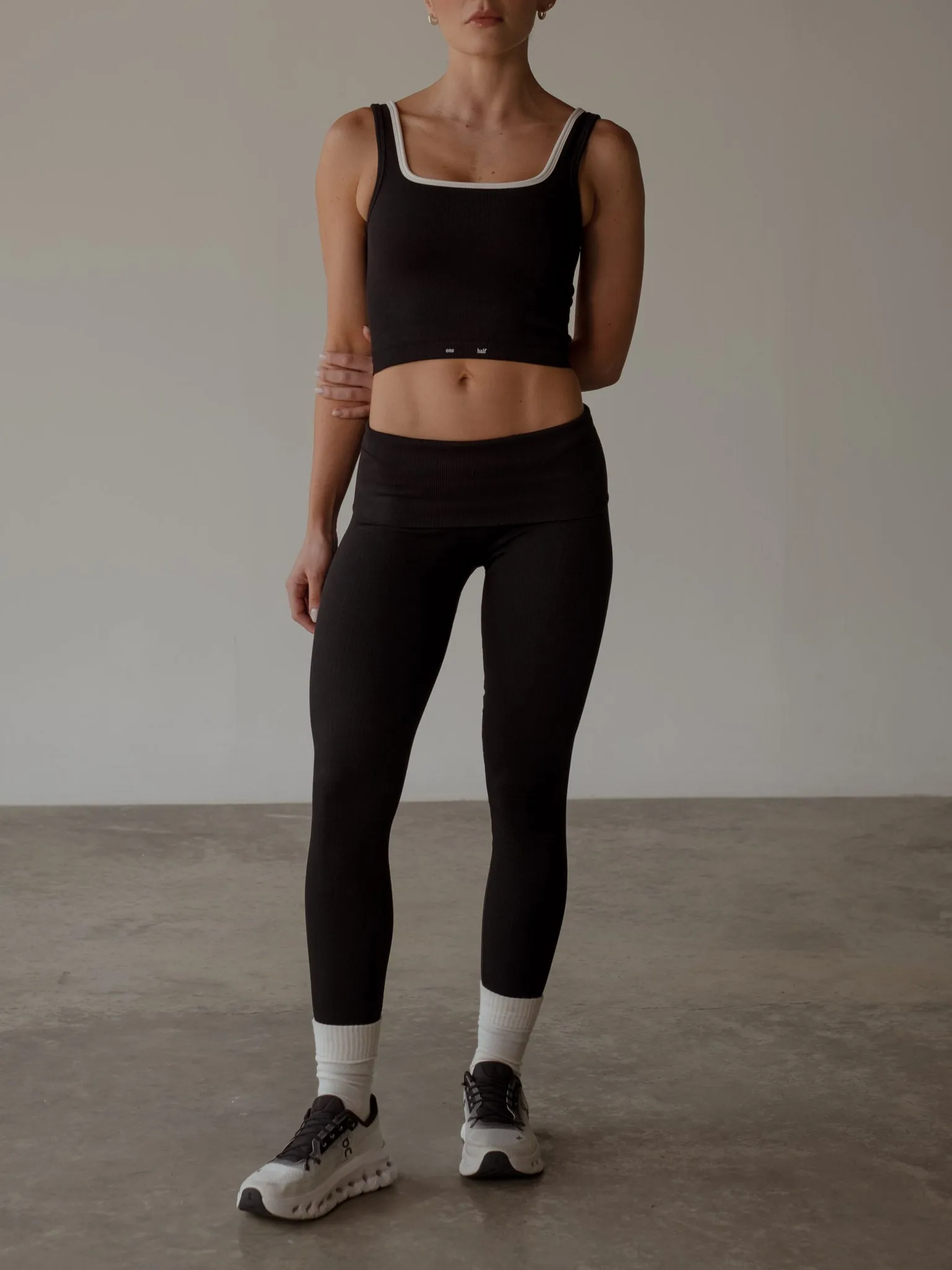 FLEX SEAMLESS LEGGINGS - PLUS BLACK
