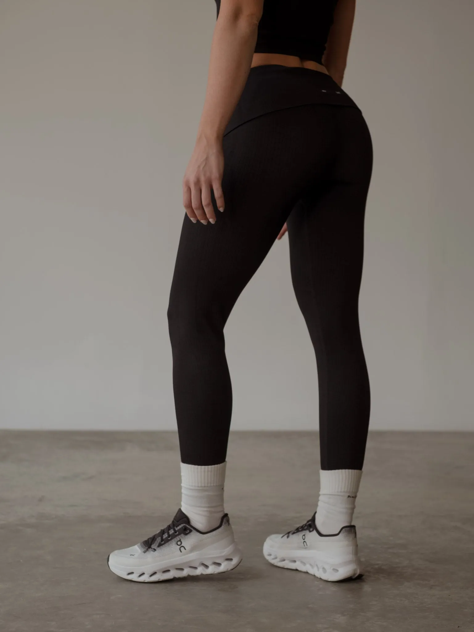 FLEX SEAMLESS LEGGINGS - PLUS BLACK