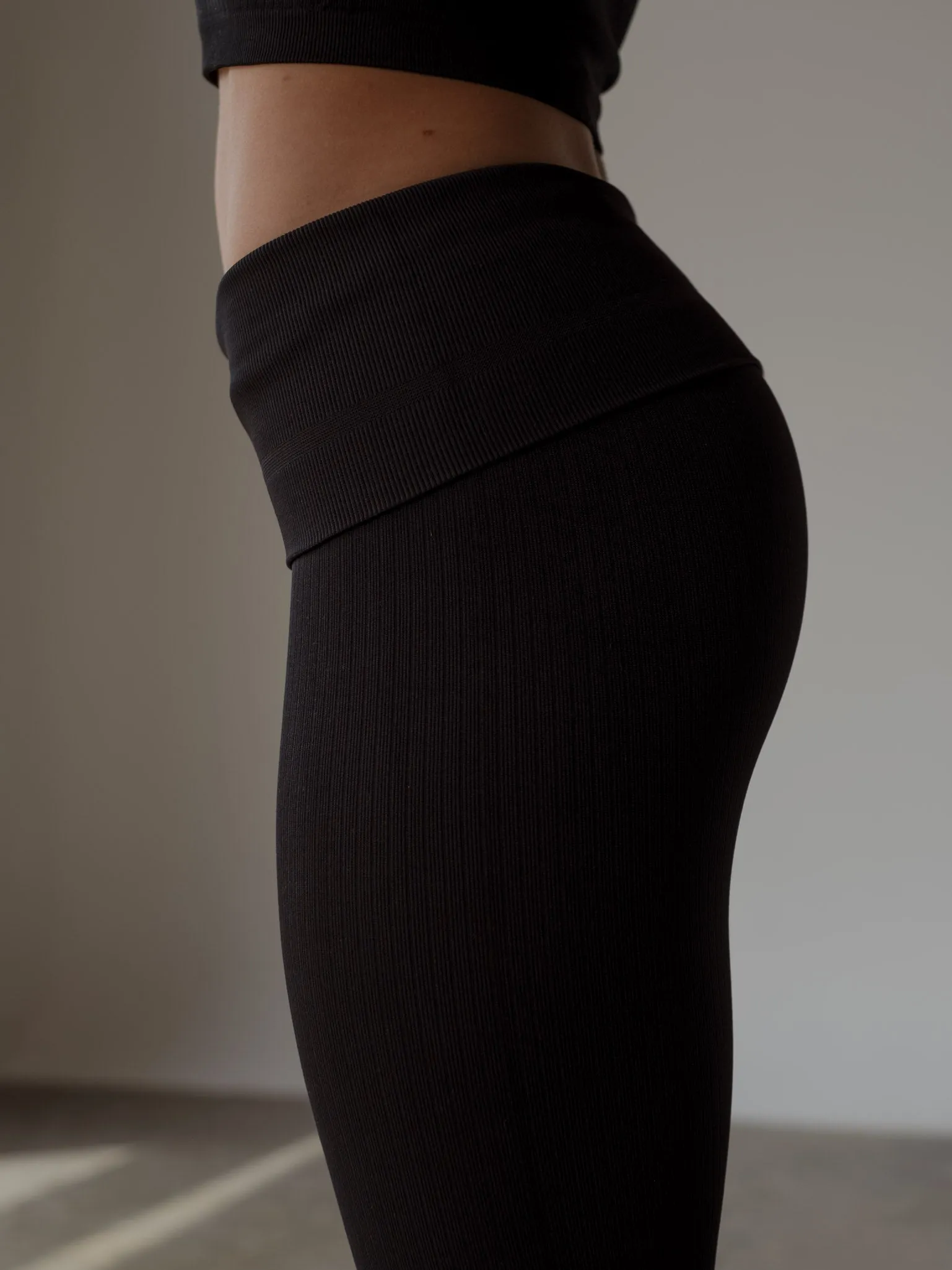 FLEX SEAMLESS LEGGINGS - PLUS BLACK