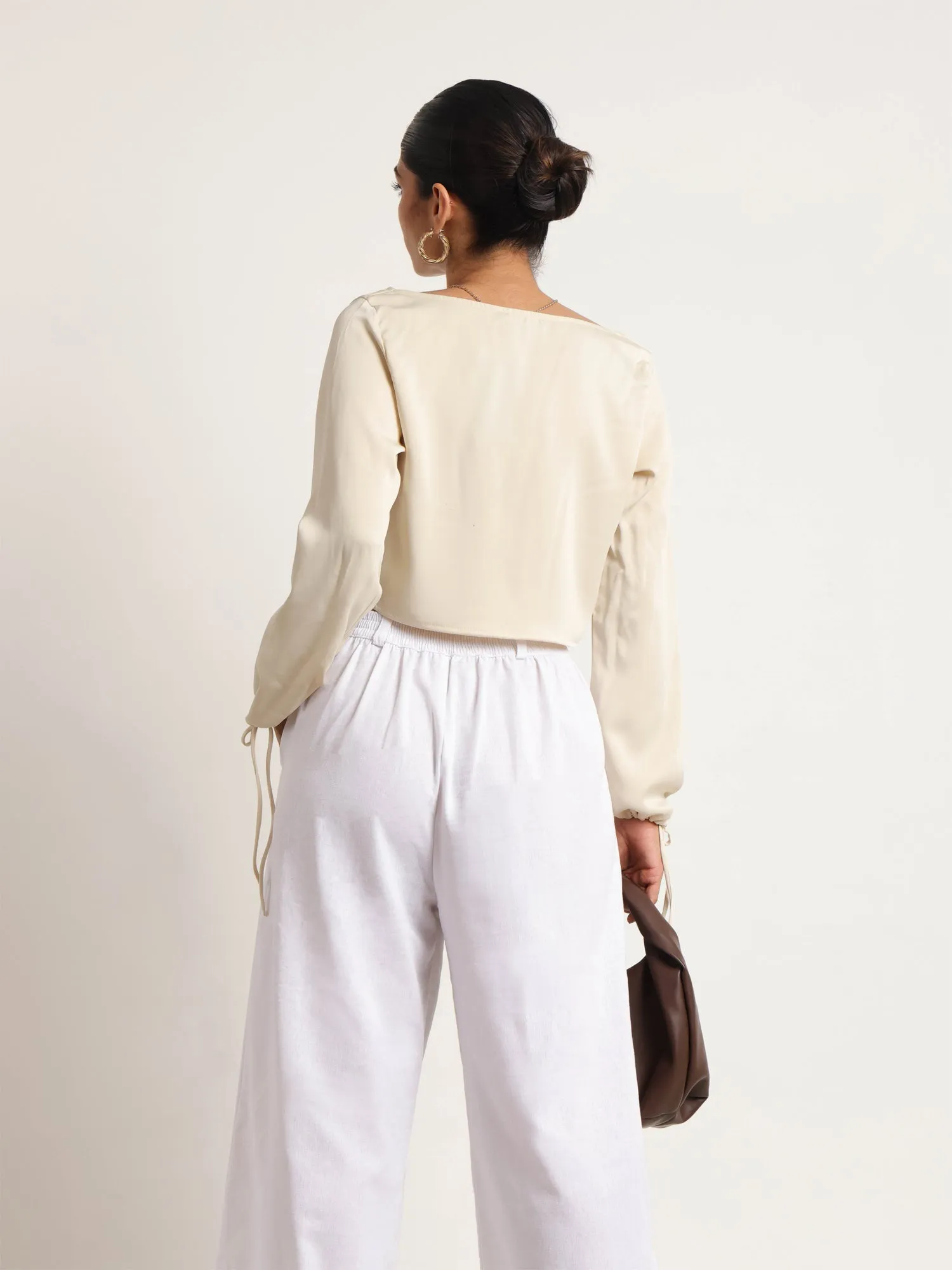 Front Tie Up Detailed Balloon Sleeved Top