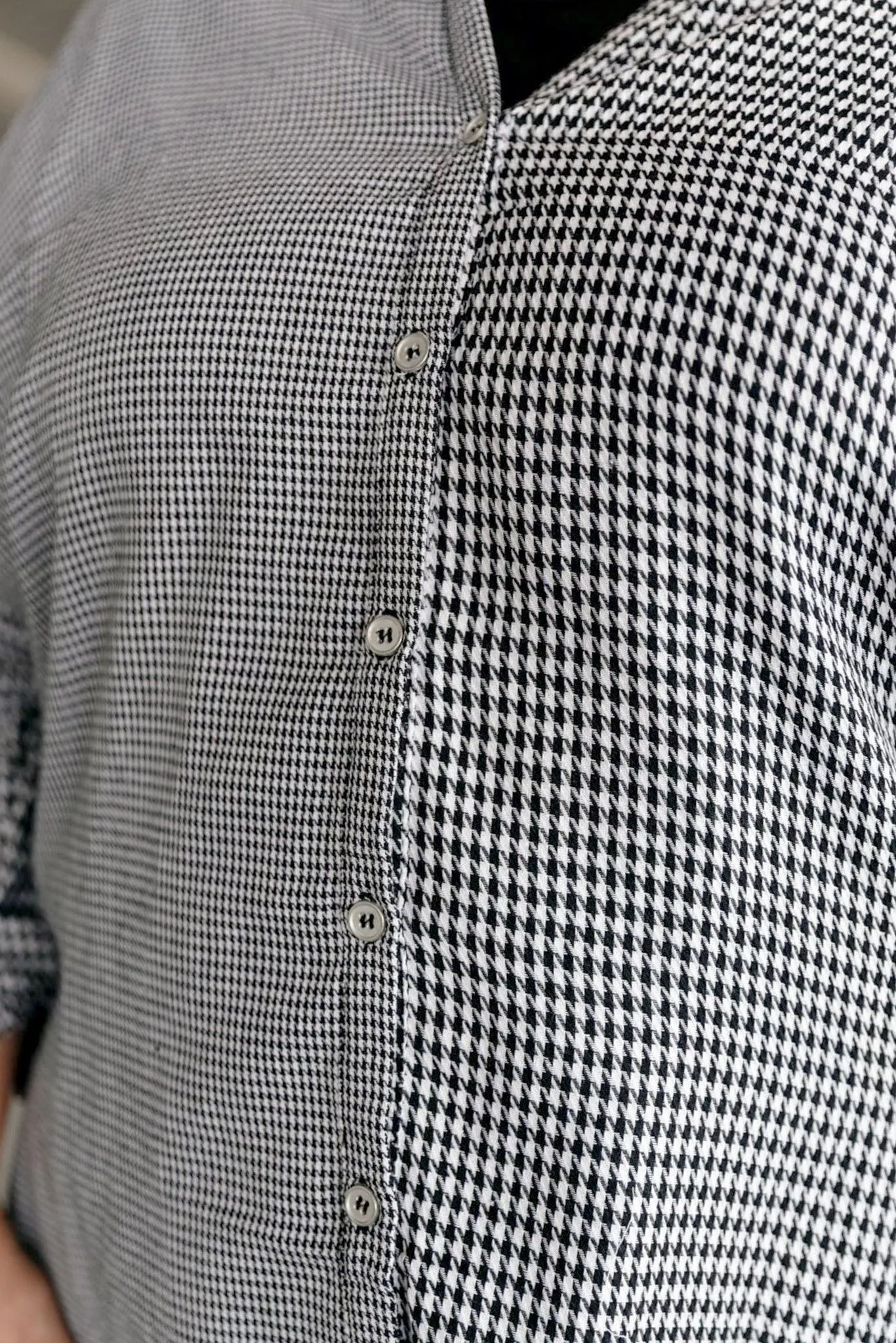 Hazel Blues® | Mixed Houndstooth Button Up Top