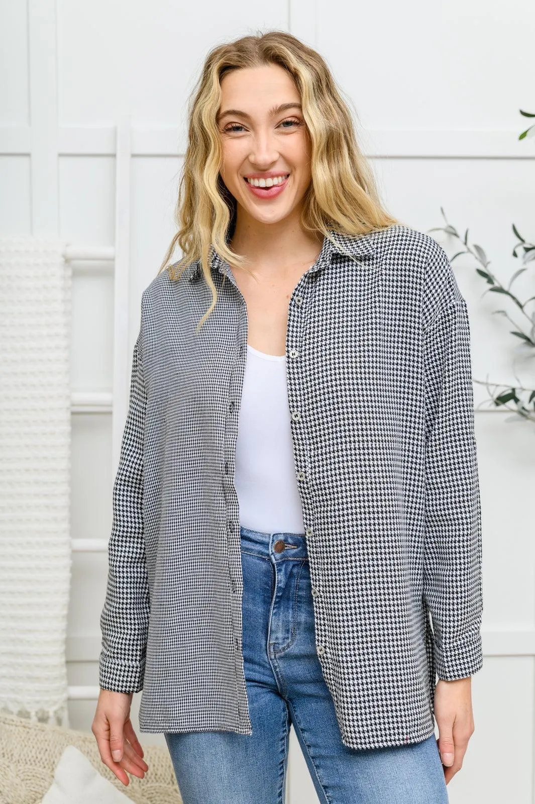 Hazel Blues® | Mixed Houndstooth Button Up Top