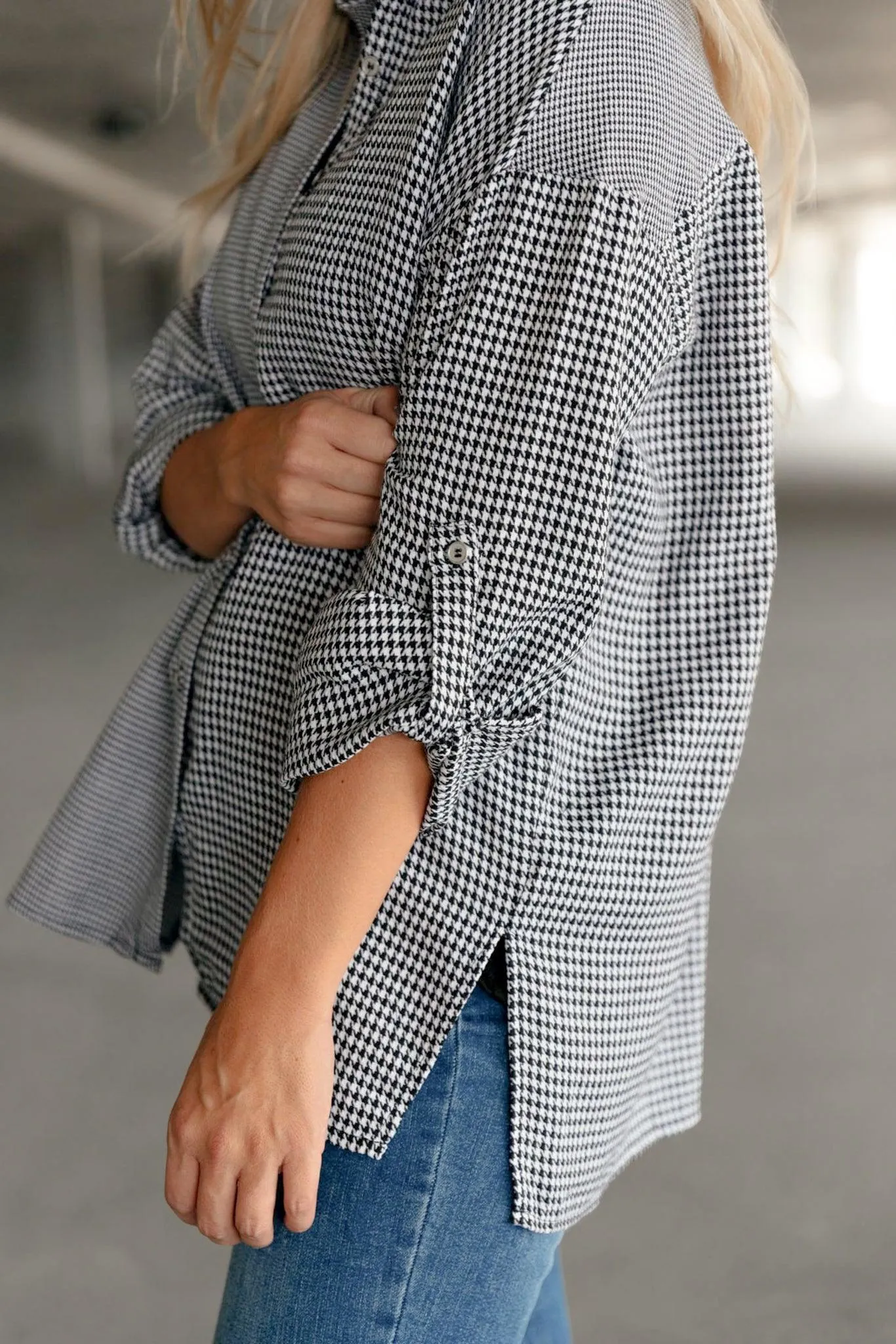Hazel Blues® | Mixed Houndstooth Button Up Top