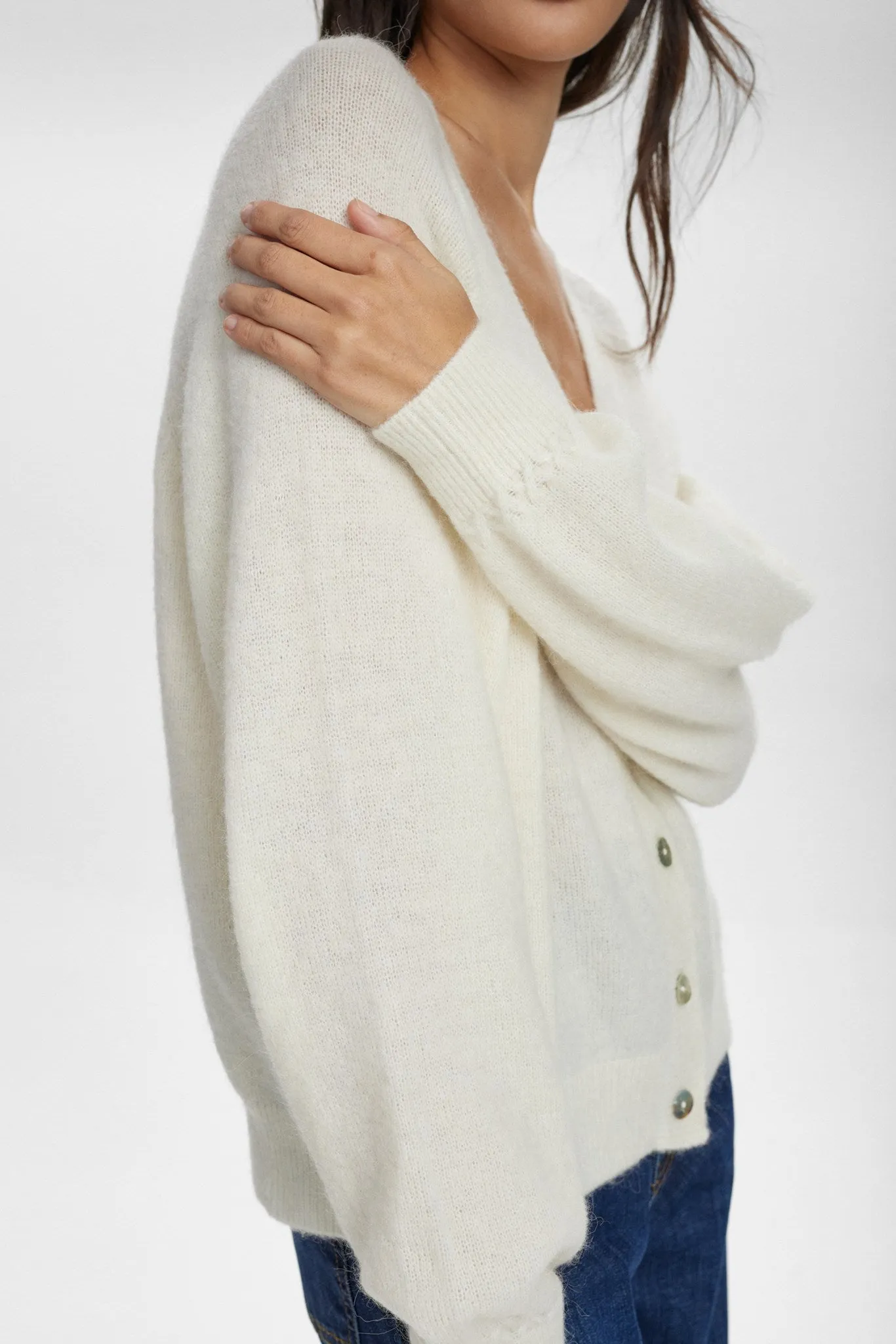 NURIETTE V-NECK CARDIGAN - Cloud Dancer