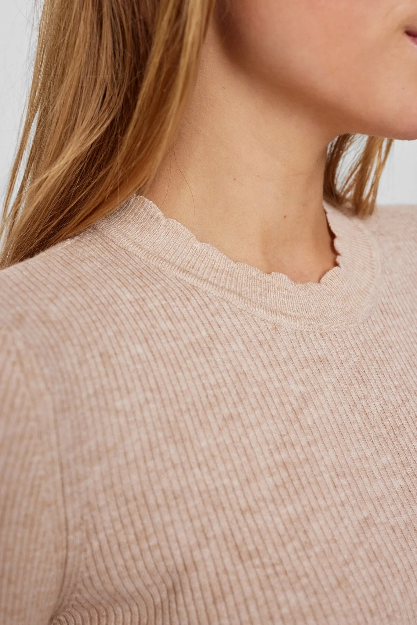 NUROA O-NECK PULLOVER  - Sesame Melange