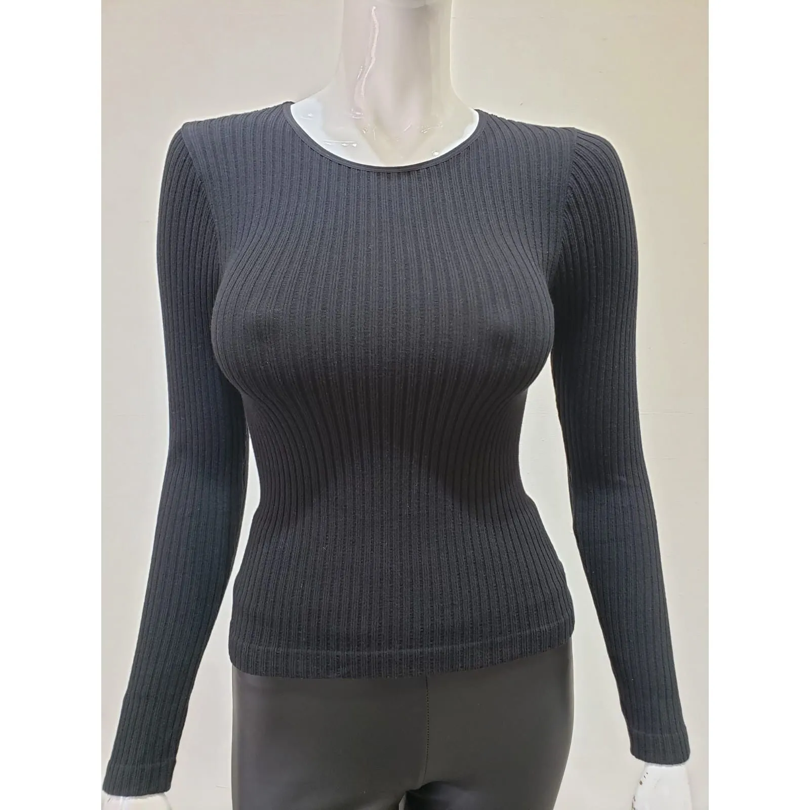 Ribbed Round Neck Seamless Top