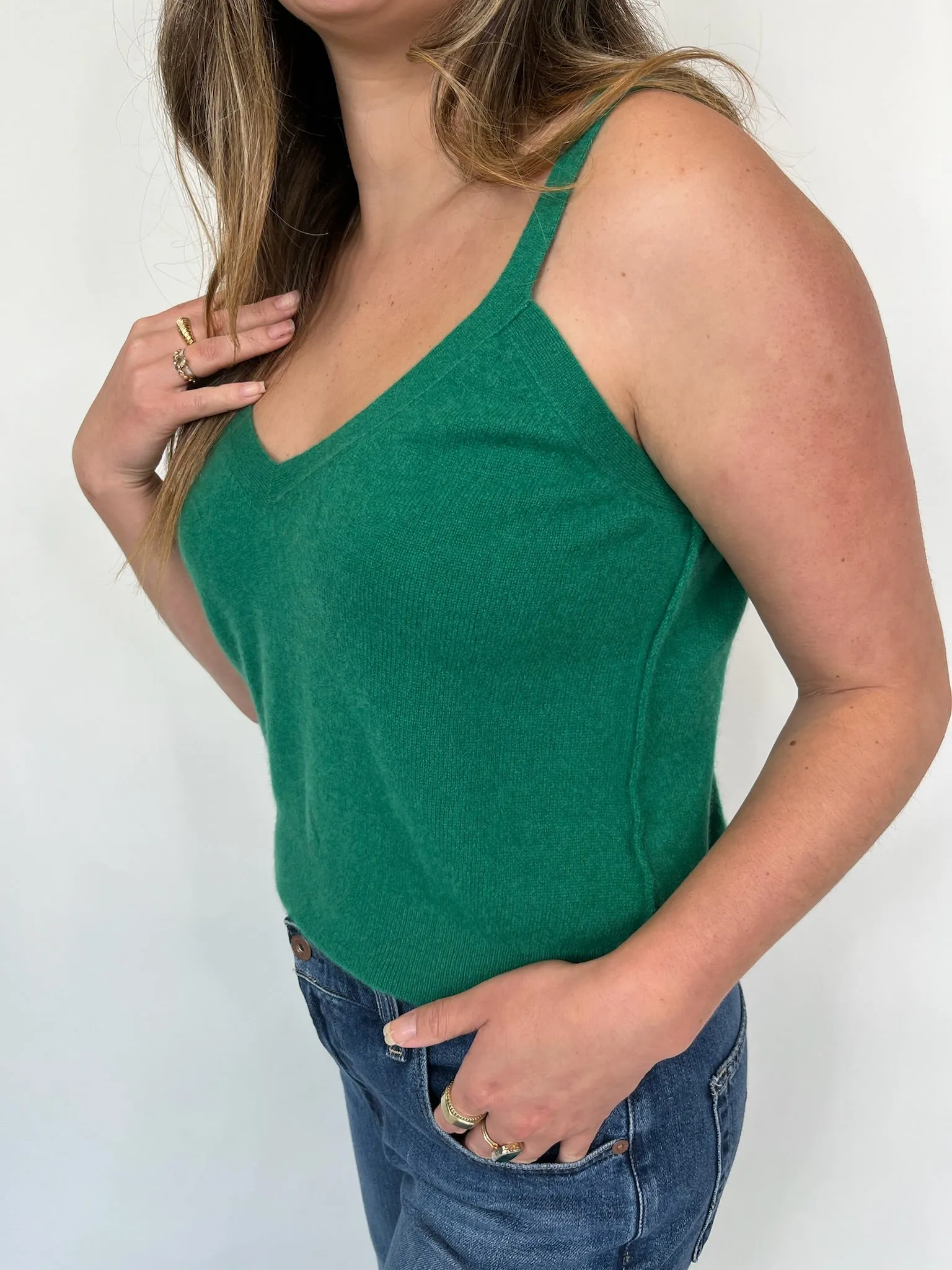 Rose and Crown V-Neck Tank Kelly Green