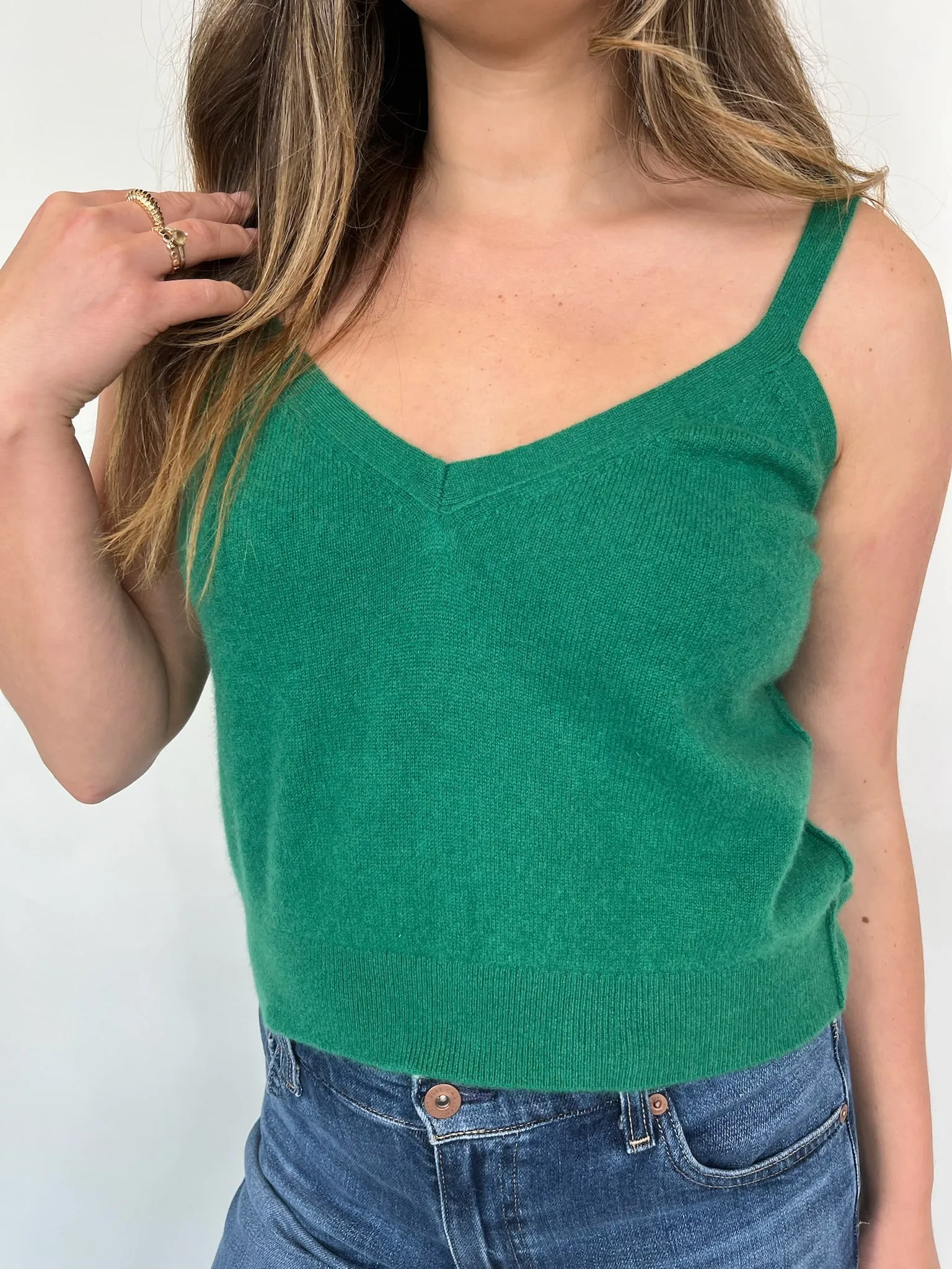Rose and Crown V-Neck Tank Kelly Green