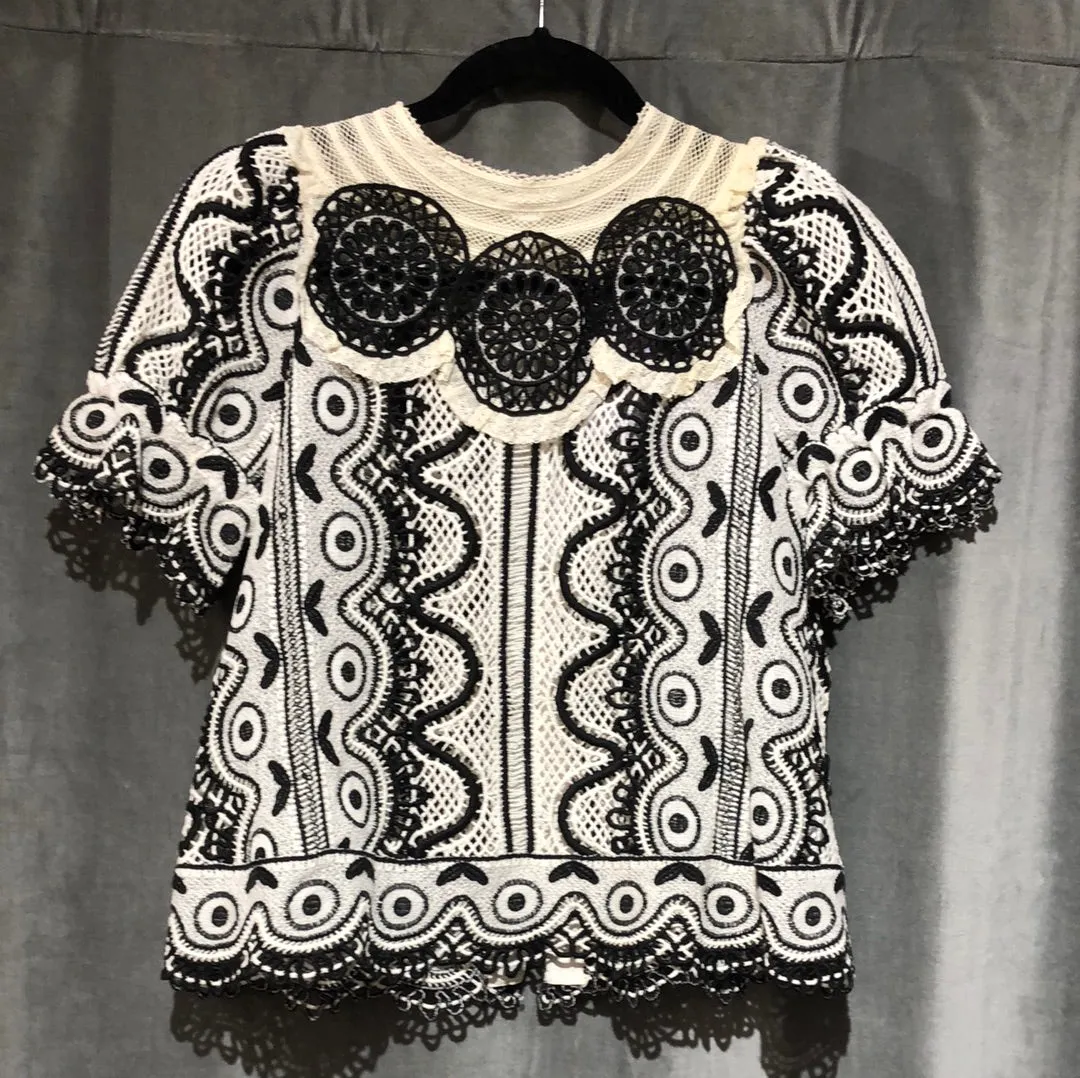 SEA NY Black and White Back Button Knit Top