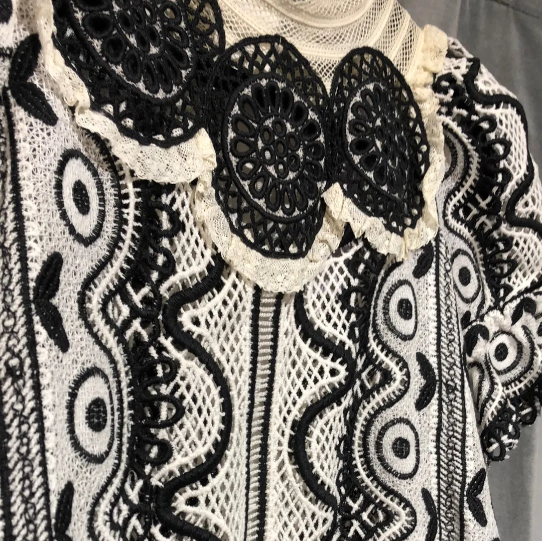 SEA NY Black and White Back Button Knit Top