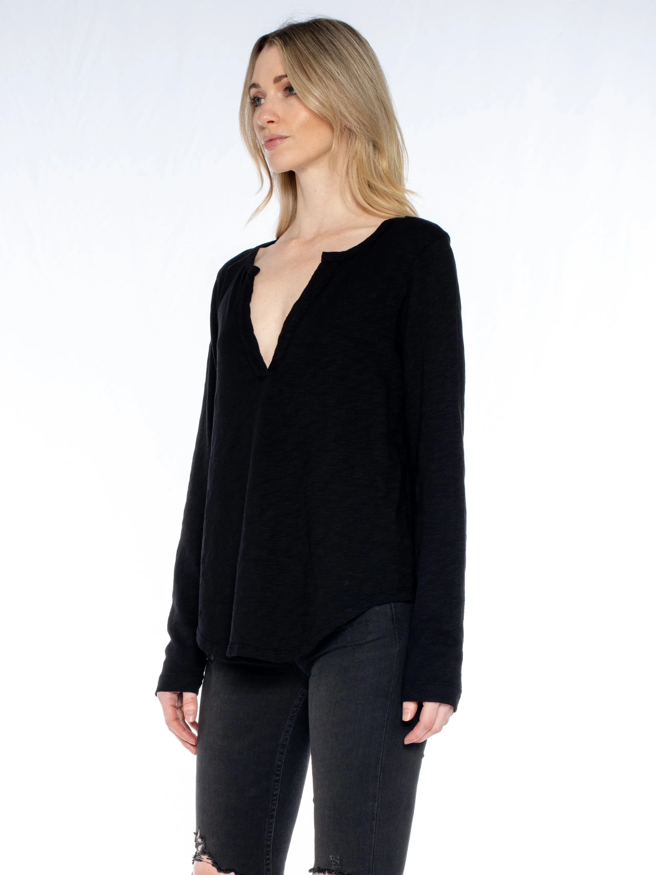 Split Neck L/S Shirttail Tee