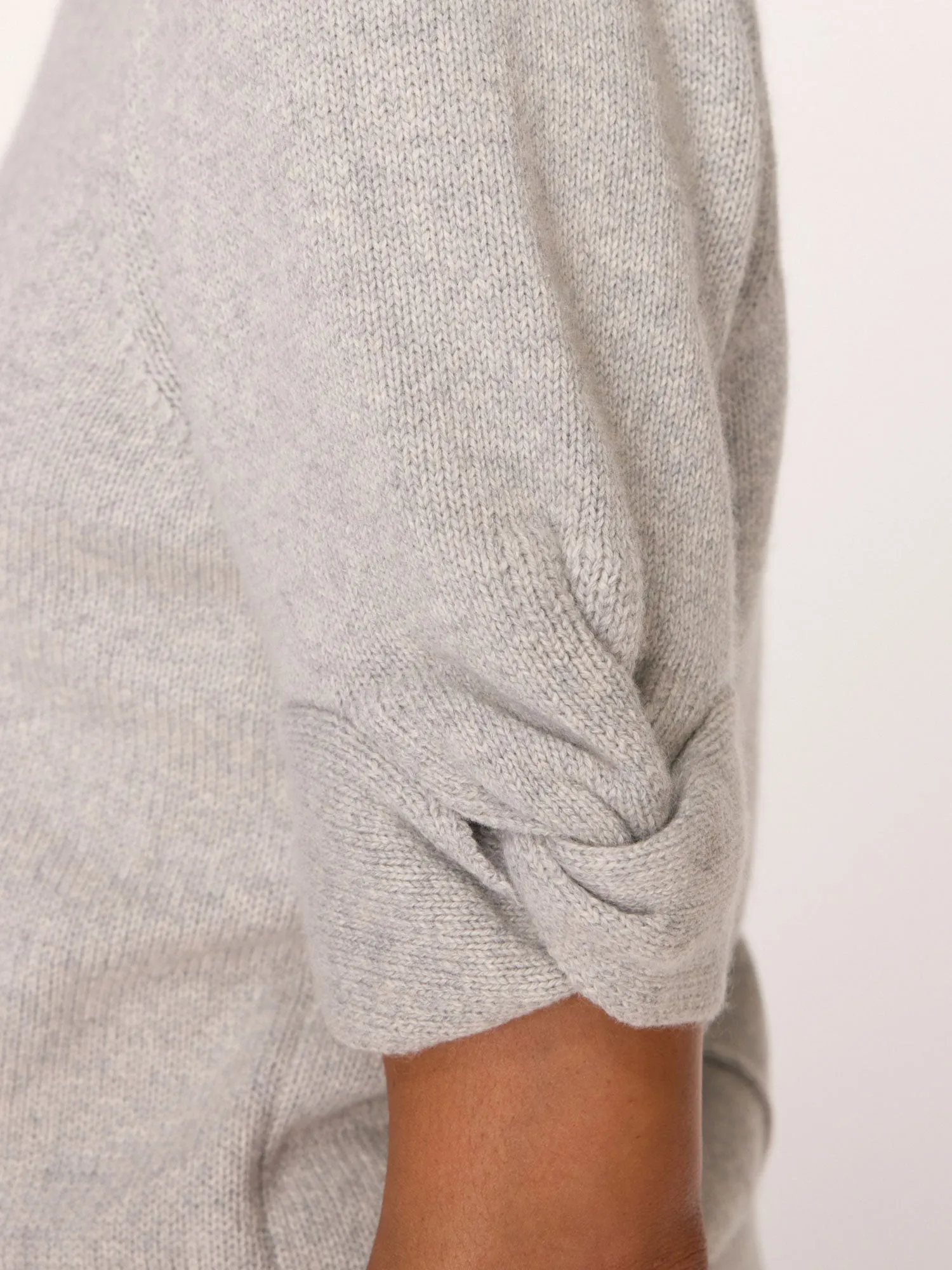The Emmet Knot Sleeve Looker
