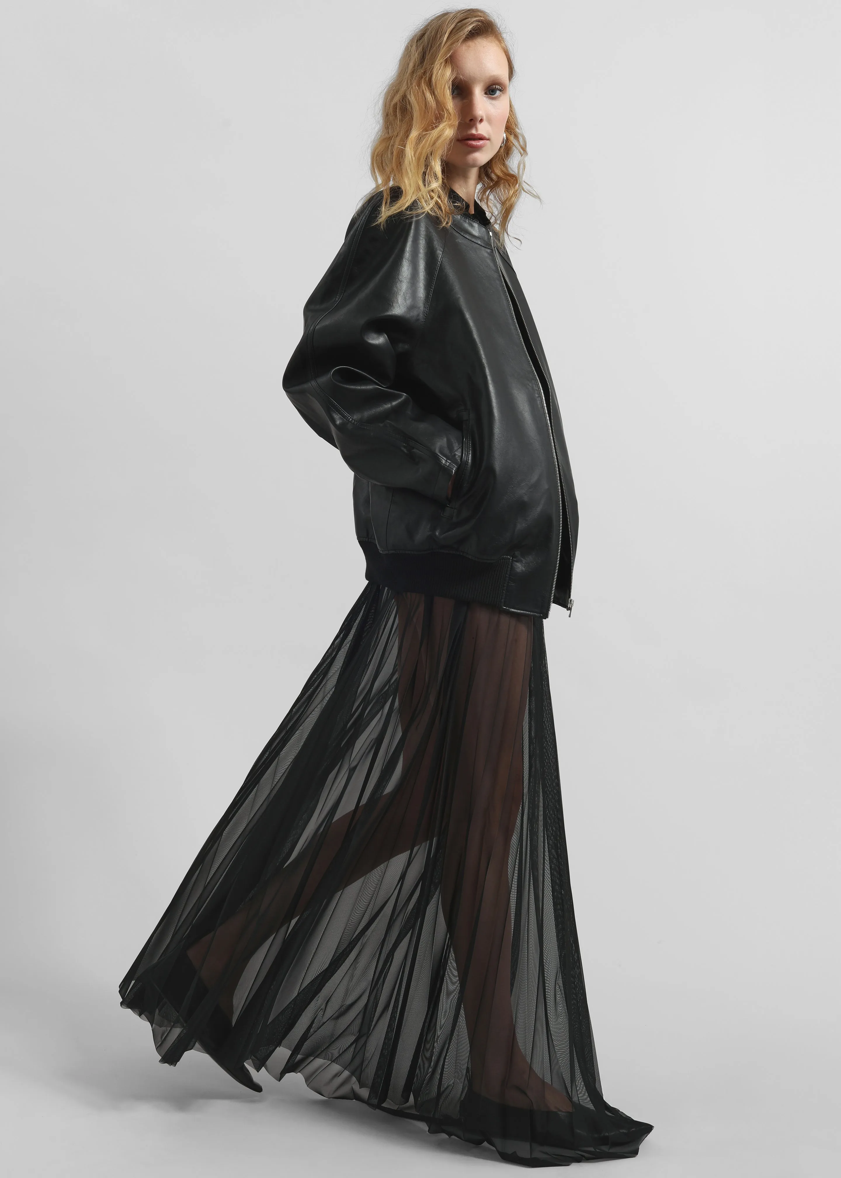 Vallen Pleated Mesh Maxi Skirt - Black
