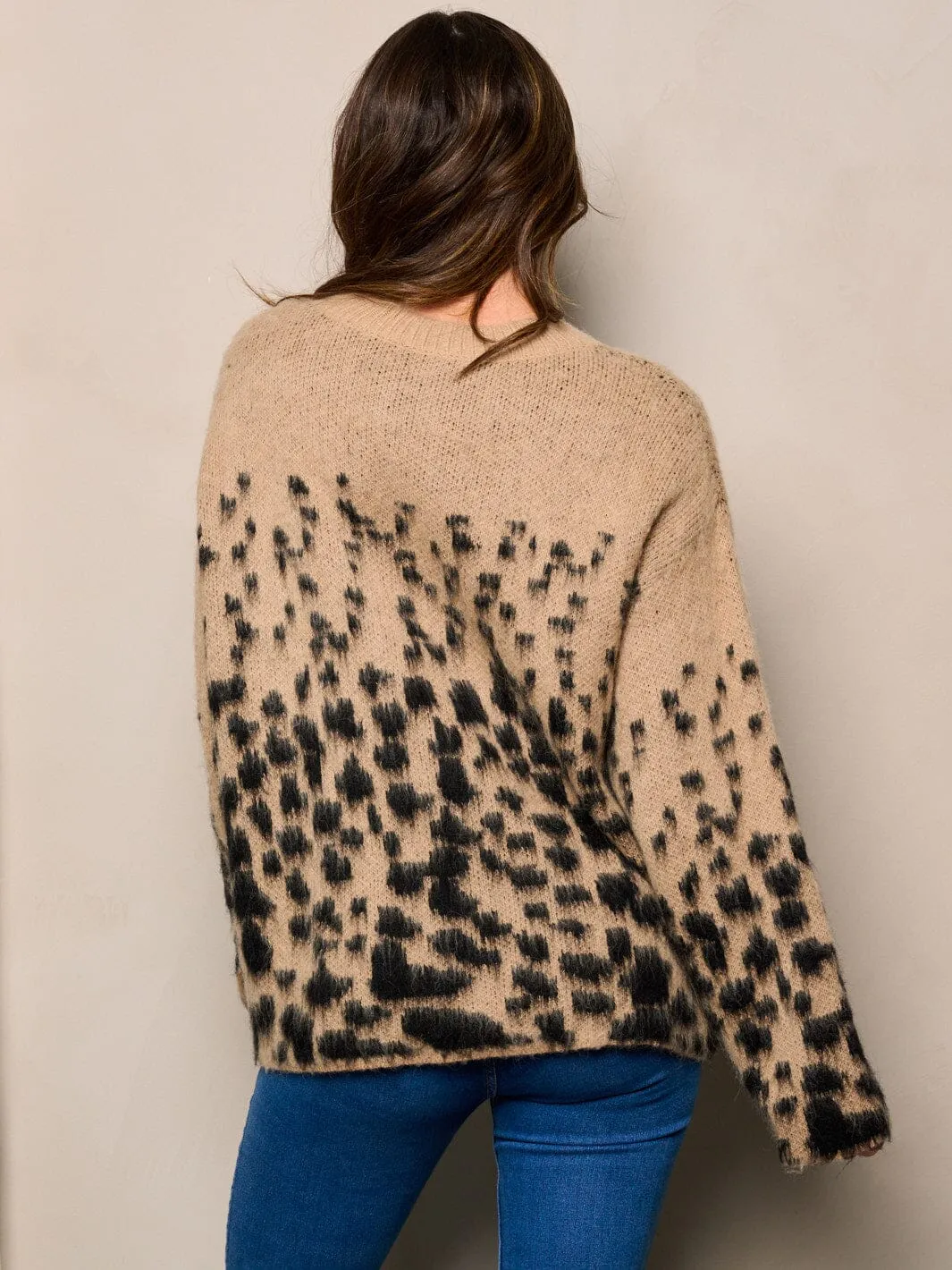 WOMEN'S LONG SLEEVE ANIMAL PRINT SWEATER